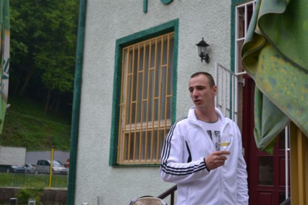 Jaslo. "Všetko najlepšie k narodeninám."